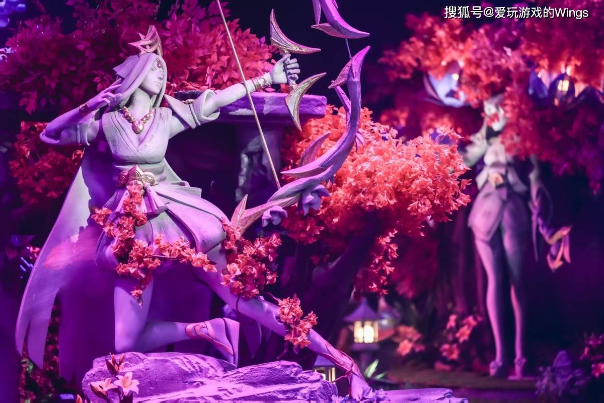 大巴免费接送，还有免费周边——LOL生日会竟如此阔绰！