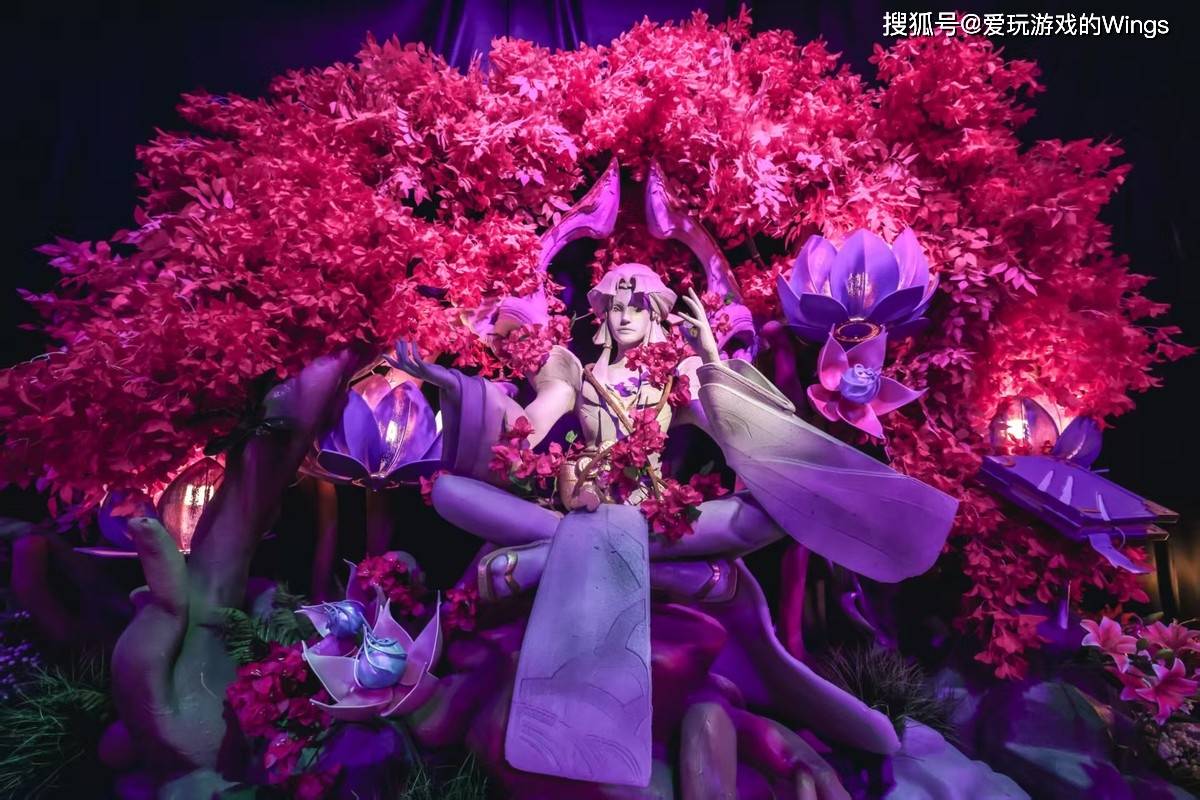 大巴免费接送，还有免费周边——LOL生日会竟如此阔绰！