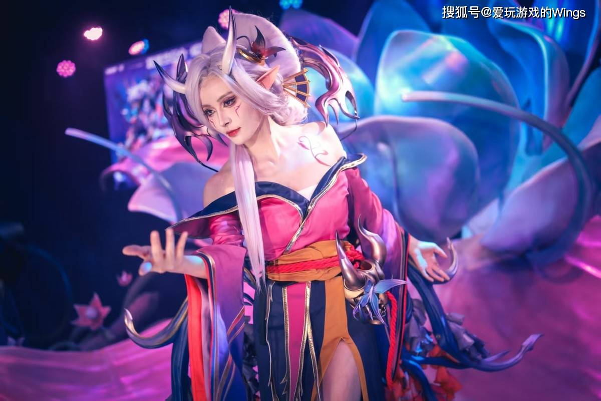 大巴免费接送，还有免费周边——LOL生日会竟如此阔绰！